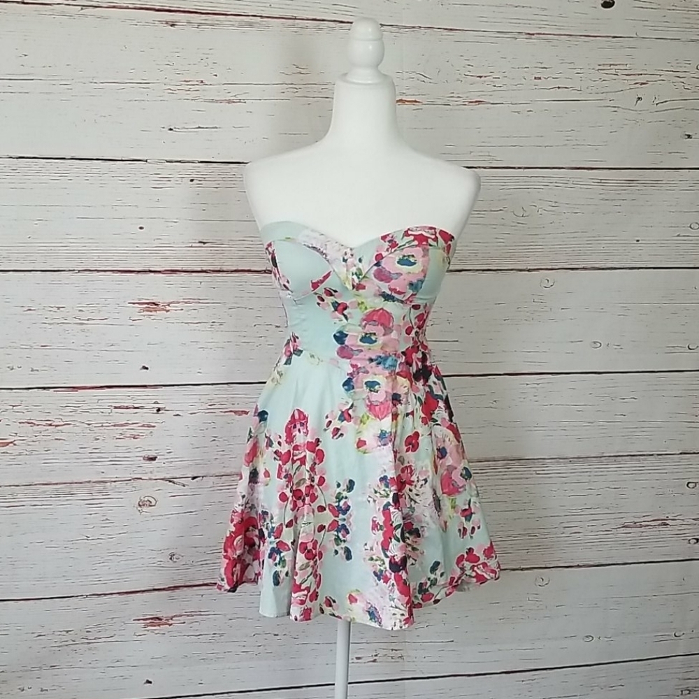 WINDSOR // sweetheart strapless mini dress